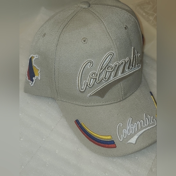 Tan Colombia Strapback - Picture 3 of 9